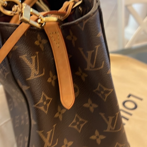 LOUIS VUITTON Monogram Montaigne BB - Picture 15 of 15
